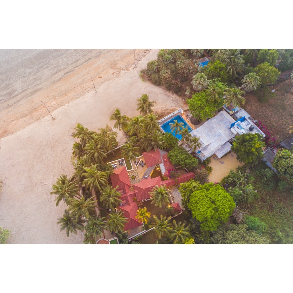 BEACH HOUSE MADH ISLAND, AMA STAYS & TRAILS